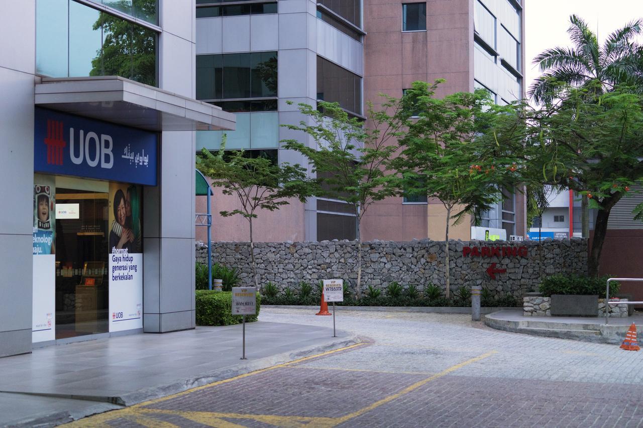 라이트하우스 호텔 앤 쇼트스테이 페탈링자야 외부 사진